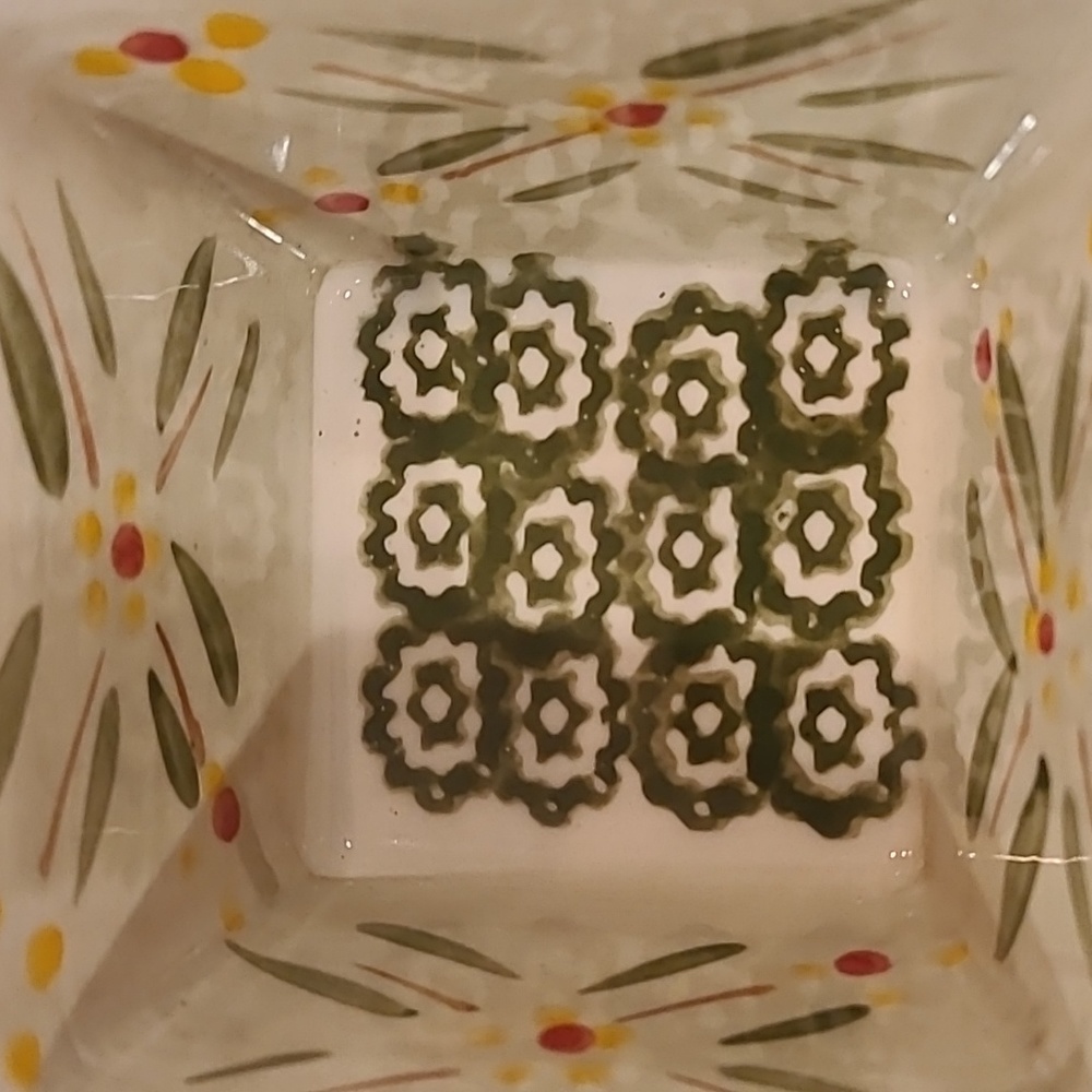 Temptations kitchen dish - Picture 2 of 9